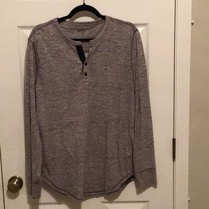 Hollister Curved Henley